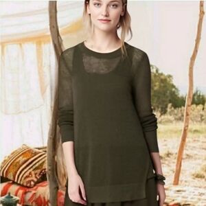 ● Banana Republic | Split-Side Long Sweater